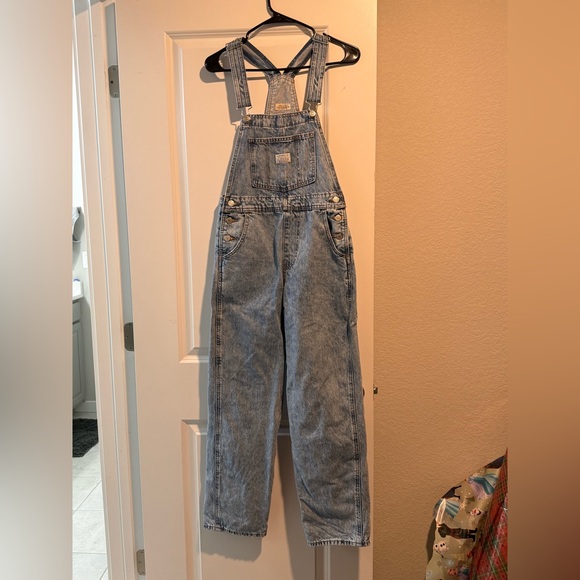 Levi's Pants - Women’s Levi overalls